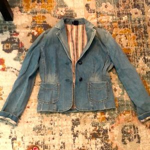 Gap jean jacket size 6
